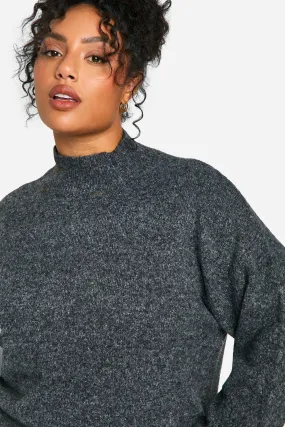 Plus weicher hochgeschlossener Strickpullover
